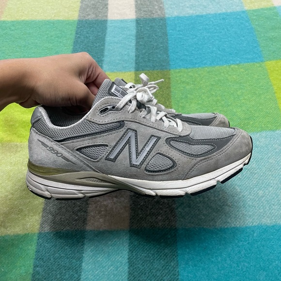 New Balance 990v4 Grey Sneakers Women’s - Picture 2 of 6